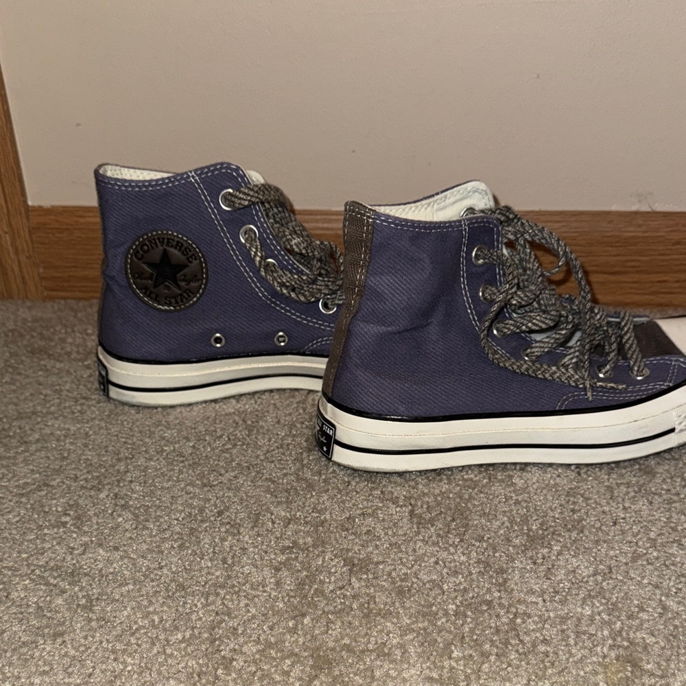 High-Top Sneakers with Gray Laces